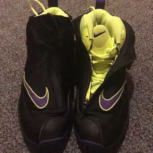Nike “The Glove”